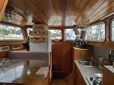 Cuisine ou kitchenette dans l'établissement Bateau MAXENCE