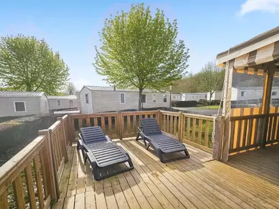 Balcon ou terrasse dans l'établissement Mobil home 8 personnes Confort & Tranquillité