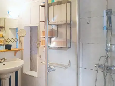 Salle de bains dans l'établissement Holiday Home Le Nautilus by Interhome