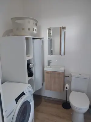 Salle de bains dans l'établissement La Tour de Vesly