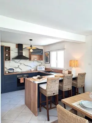 Cuisine ou kitchenette dans l'établissement Sur les plages de Barneville-Carteret