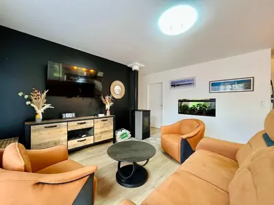 Cuisine ou kitchenette dans l'établissement La Montbourgeoise Stylish House Close to the Town Center