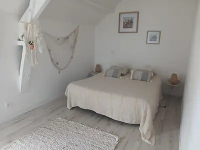 Un ou plusieurs lits dans un hébergement de l'établissement Refuge Bord de Mer, 50m plage Jardin et Parking privé