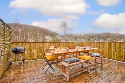 Vue générale sur la montagne ou vue sur la montagne depuis la villa