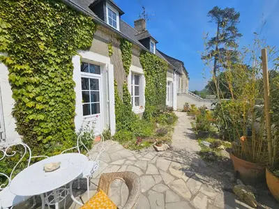 Jardin de l'établissement Gîte Ithaque
