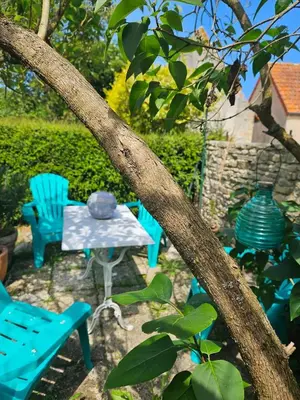 Jardin de l'établissement Gîte Ithaque