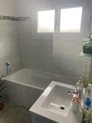 Salle de bains dans l'établissement Maison de ville mitoyenne 4 chambres