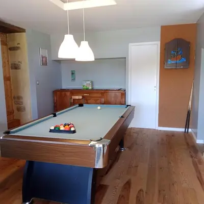 Billard dans l'établissement L'Insiniere Gite