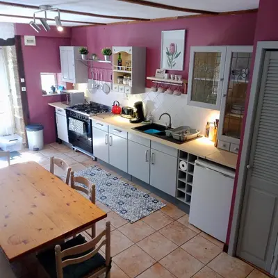 Cuisine ou kitchenette dans l'établissement L'Insiniere Gite