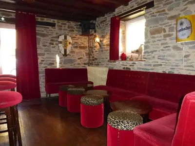 Coin salon dans l'établissement Hôtel Ariane & SPA