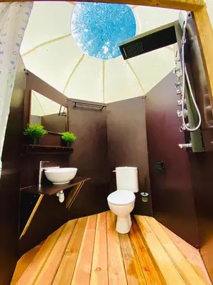Salle de bains dans l'établissement L'étape en forêt