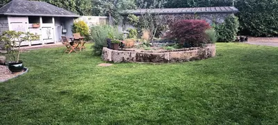Jardin de l'établissement La Petite Ecole de la Baie