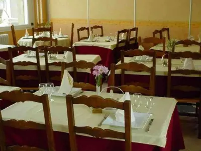 Restaurant ou autre lieu de restauration dans l'établissement Le Clos Normand