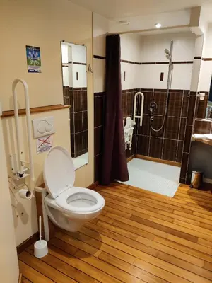 Salle de bains dans l'établissement Hôtel Saint - Pierre