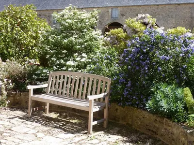 Jardin de l'établissement Gites Du Manoir de Savigny