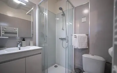 Salle de bains dans l'établissement Le Declic