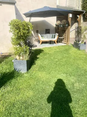 Jardin de l'établissement Le Clos de la Barre - Maison de charme au calme -à 10 min des plages du Débarquement - petit-déjeuner maison
