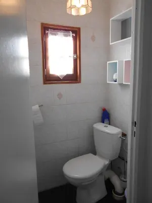 Salle de bains dans l'établissement Gîte de Eric et Rose