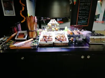 Nourriture dans l'hôtel ou à proximité