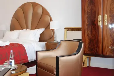 Coin salon dans l'établissement Hôtel Victor Hugo