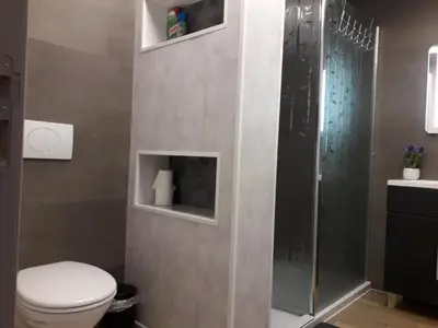 Salle de bains dans l'établissement Gite familial à Carentan