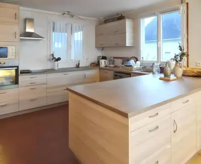 Cuisine ou kitchenette dans l'établissement Maison spacieuse avec vue sur la mer à Arromanches-les-Bains
