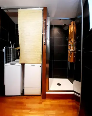 Salle de bains dans l'établissement Duplex Terrasse Garage