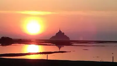 Lever ou coucher de soleil vu de le B&B/chambre d'hôtes ou à proximité