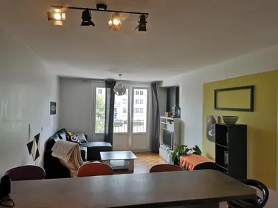 Cuisine ou kitchenette dans l'établissement Appartements Caen Centre