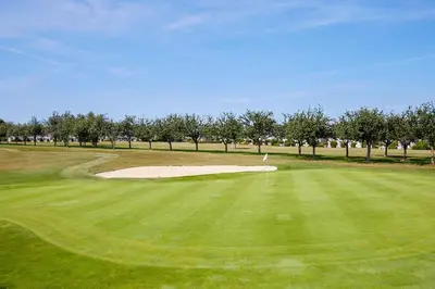 Golf sur le terrain de l'appart'hôtel ou à proximité
