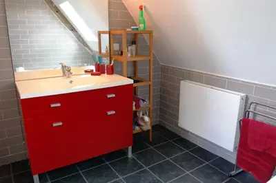 Salle de bains dans l'établissement La Maison du Chene