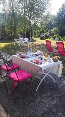 Jardin de l'établissement Chambres d'Hôtes La Clef des Champs Normandie Manche 50