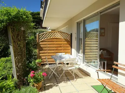 Balcon ou terrasse dans l'établissement Apartment Jardins du Casino-2 by Interhome