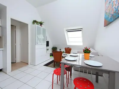 Cuisine ou kitchenette dans l'établissement Apartment La Guillaumière-1 by Interhome