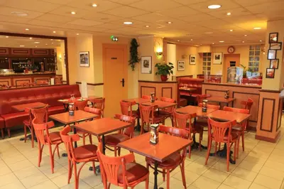 Restaurant ou autre lieu de restauration dans l'établissement La Consigne Caen Gare SNCF Centre