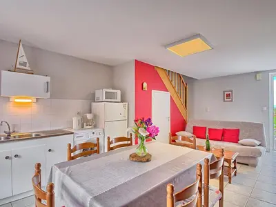 Cuisine ou kitchenette dans l'établissement Apartment Au Coeur de la Baie by Interhome