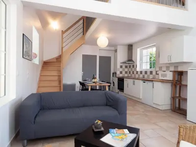 Cuisine ou kitchenette dans l'établissement Holiday Home De Malau by Interhome
