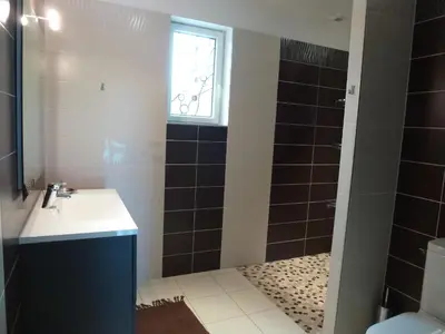 Salle de bains dans l'établissement La maison verte