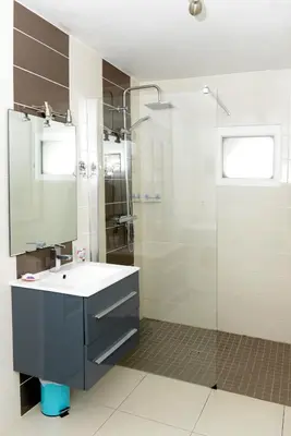 Salle de bains dans l'établissement La corderie du Lude