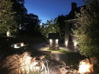 Jardin de l'établissement Clos l'Abbe, Piscine & Spa - Demeure de Prestige
