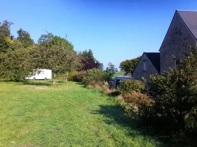 Jardin de l'établissement Villa en campagne au Locheur + Piscine
