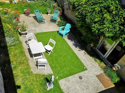Jardin de l'établissement Villa Athéna,séjour bien-être et éthique