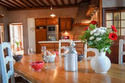 Cuisine ou kitchenette dans l'établissement Domaine de La Ramée
