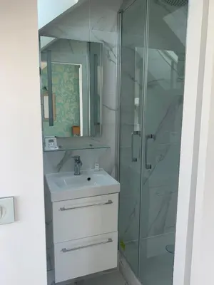Salle de bains dans l'établissement Villa Omaha