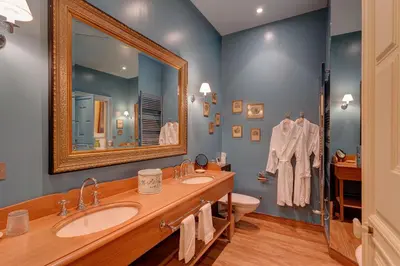 Salle de bains dans l'établissement Château de Tocqueville