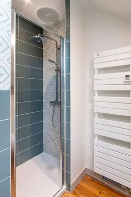 Salle de bains dans l'établissement Le Cottage De La Baie