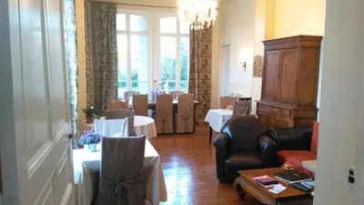 Coin salon dans l'établissement Manoir de la Marjolaine