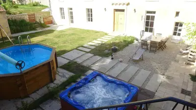 Piscine de l'établissement Le Semoir ou située à proximité