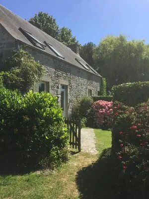 Jardin de l'établissement Le Pressoir de la Gervaiserie - 300m de la plage