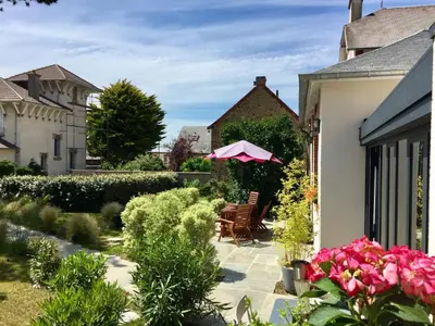 Jardin de l'établissement La Cotentine Maison d'Hôtes